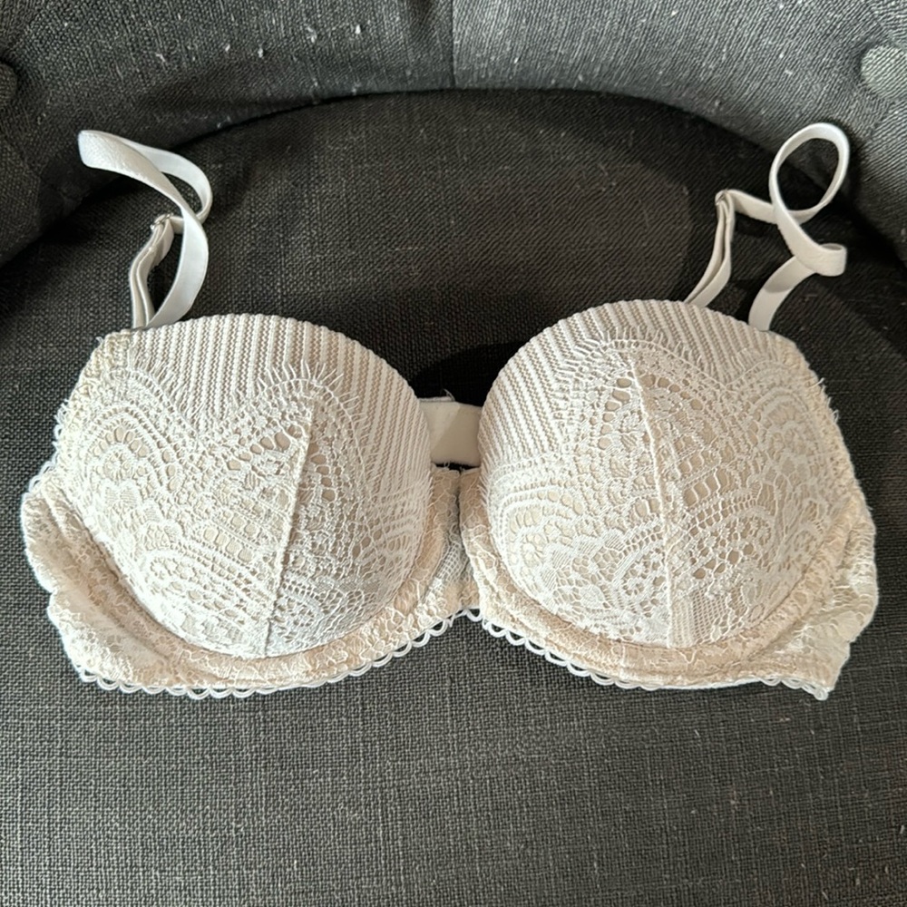 Victoria’s Secret dream angels white lace bra